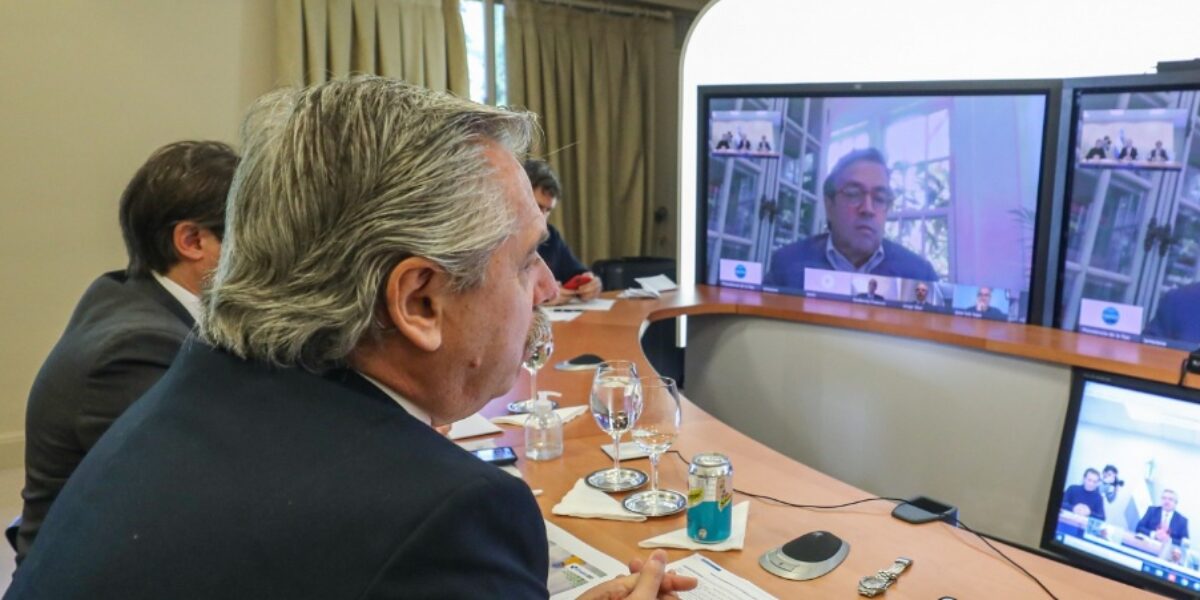 Menos cuarentena, más problemas para el Presidente