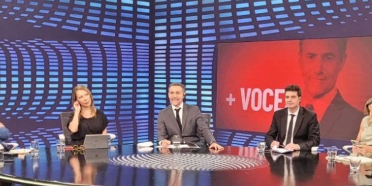 Carolina Losada y Martín Tetaz con Majul en +Voces por LN+
